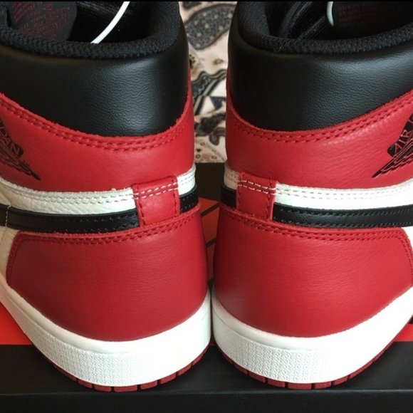 Air Jordan 1 Mid Chicago Toe main image 8